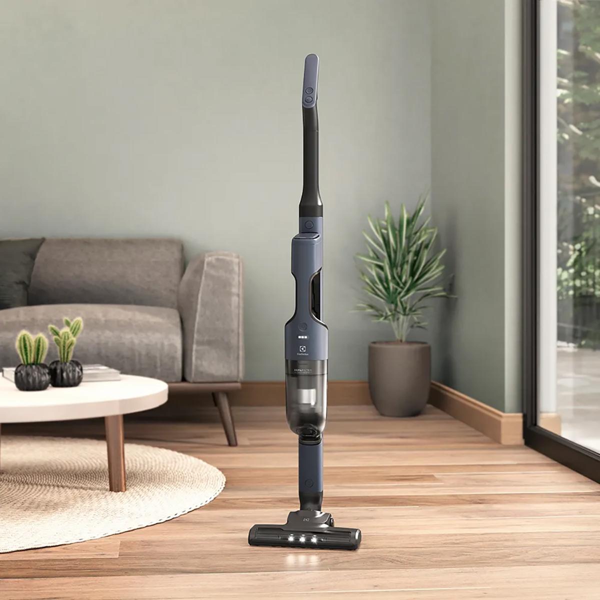 Aspiradora Vertical Inalámbrica Electrolux Ergorápido Ciclonica Efficient ERG019 2EN1 90W Azul